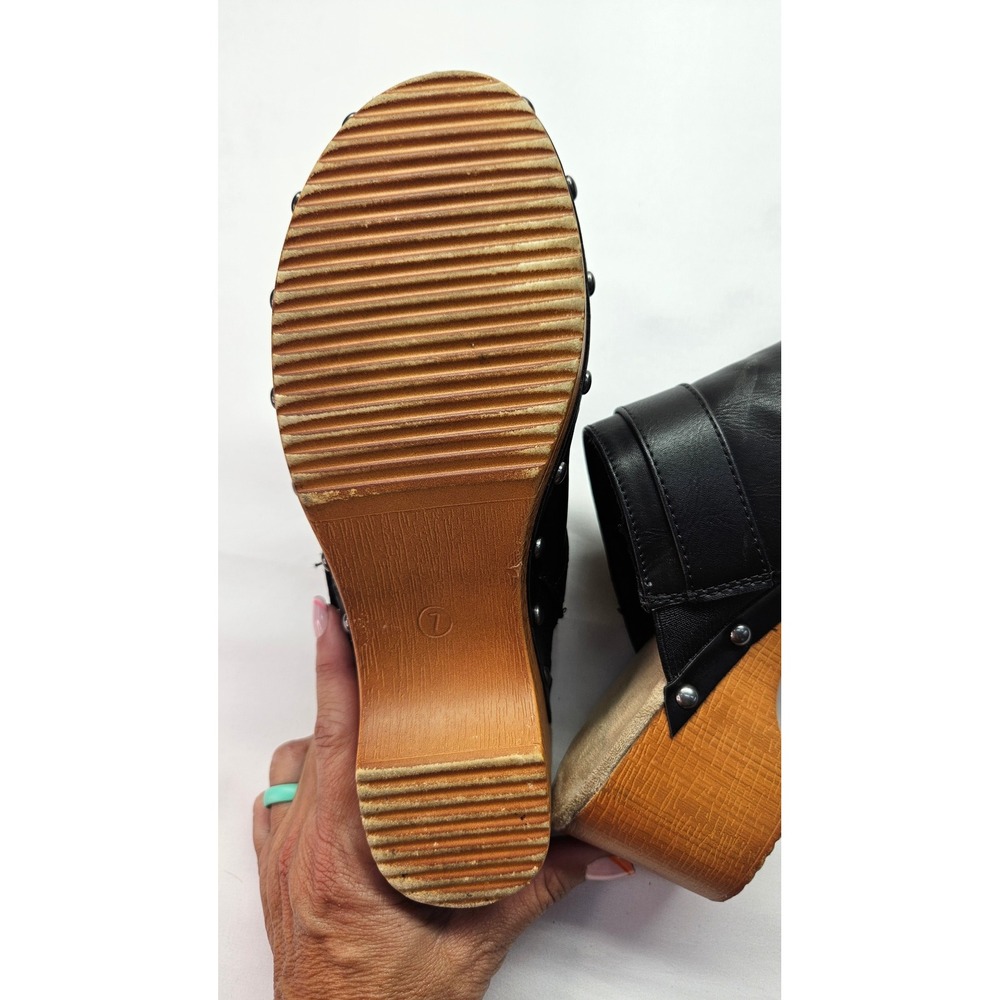 MIA Womens Black Leather Studded Platform Clogs Mules Size 7 Wood Heel Buckle - Picture 4 of 4